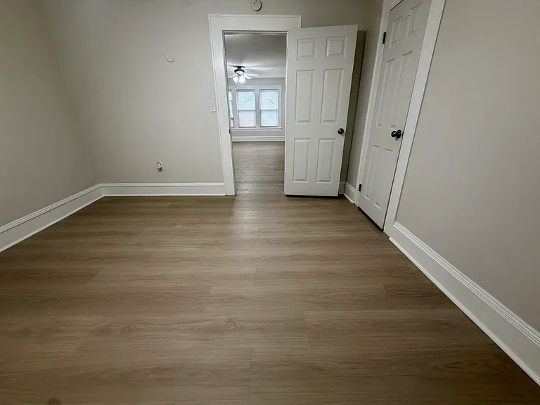 34 Kenwood Ave — Photo 9