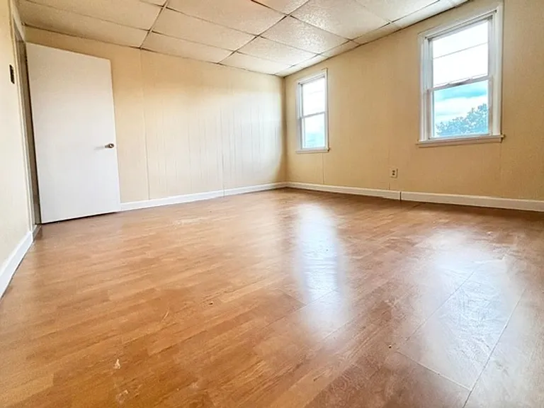 512 Sewickley Ave — Photo 14