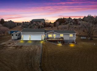 5903 Rolling Hills Rd, Springfield, SD 57062