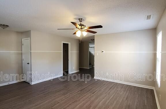 3rd image of 1903 Harrison Park Dr
