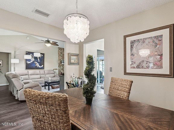 3rd image of 1609 SUGARPINE Drive