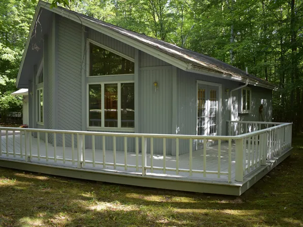 6153 Foothills Trl, Gaylord, MI 49735