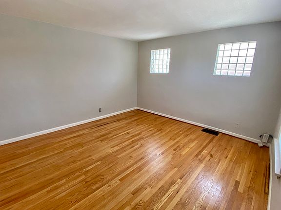 2nd image of 5221 Ulena Ave