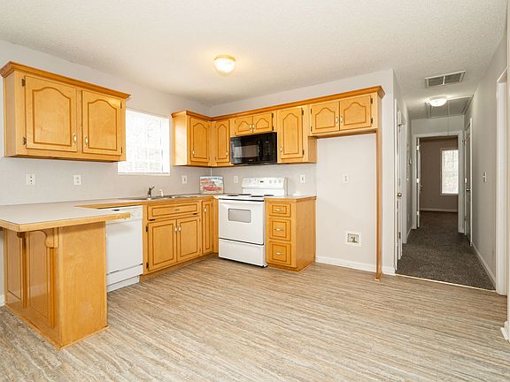 4th image of 100 Hanna Driveunit #C