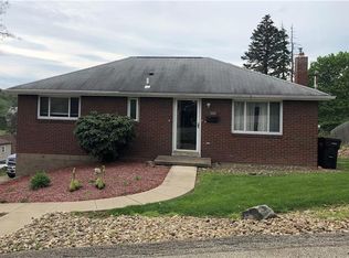 10620 Crestview Dr, Irwin, PA 15642