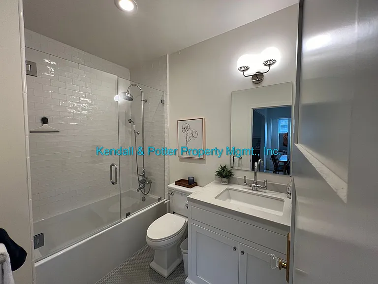1411 Seabright Ave — Photo 9