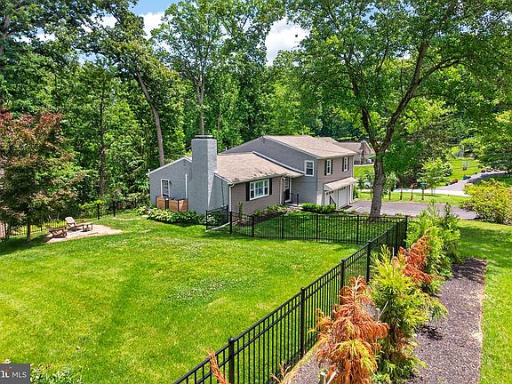 4th image of 71 Birch Ln