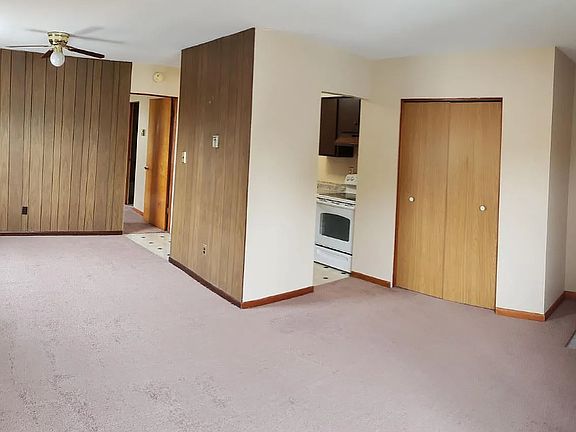 2nd image of 6924 Columbia Ave APT 3
