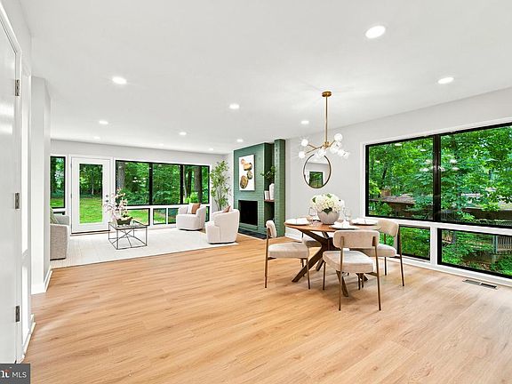 3rd image of 4304 Ann Fitz Hugh Dr