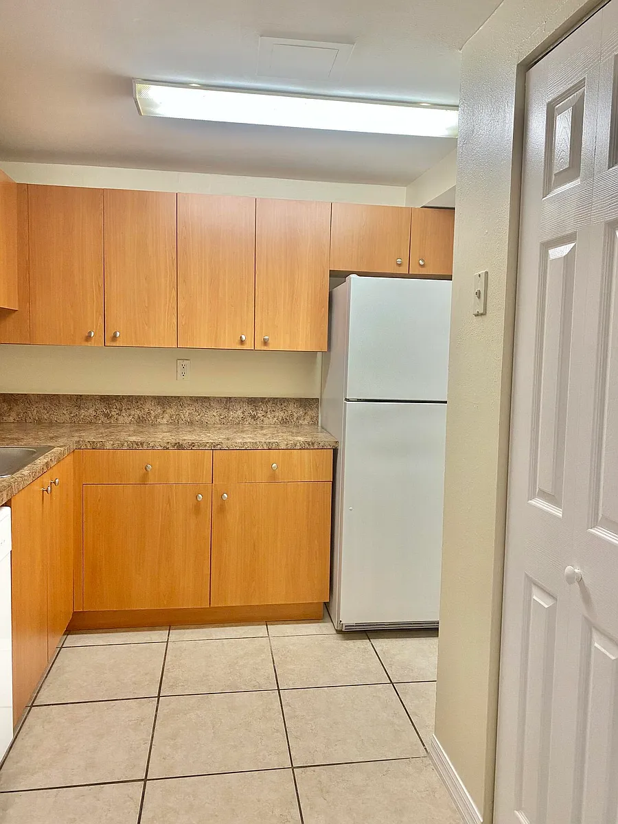 Building Photo - 405 Executive Center Dr #208