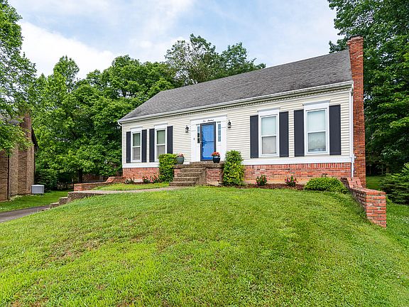 2nd image of 100 Towne Creek Ct