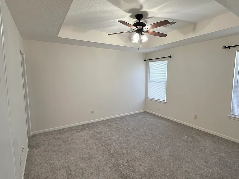 8053 SW 4th St — Photo 3