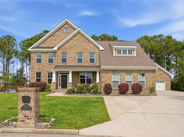 1952 Lancing Crest Ln, Chesapeake, VA 23323