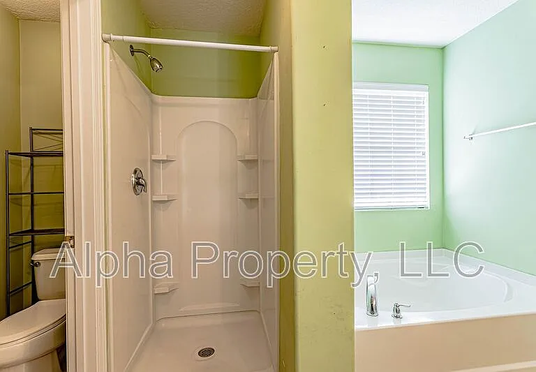 8 Reid Valley Ct — Photo 26