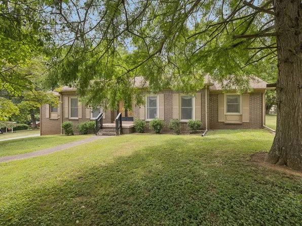 1410 Windermere Dr, Columbia, TN 38401
