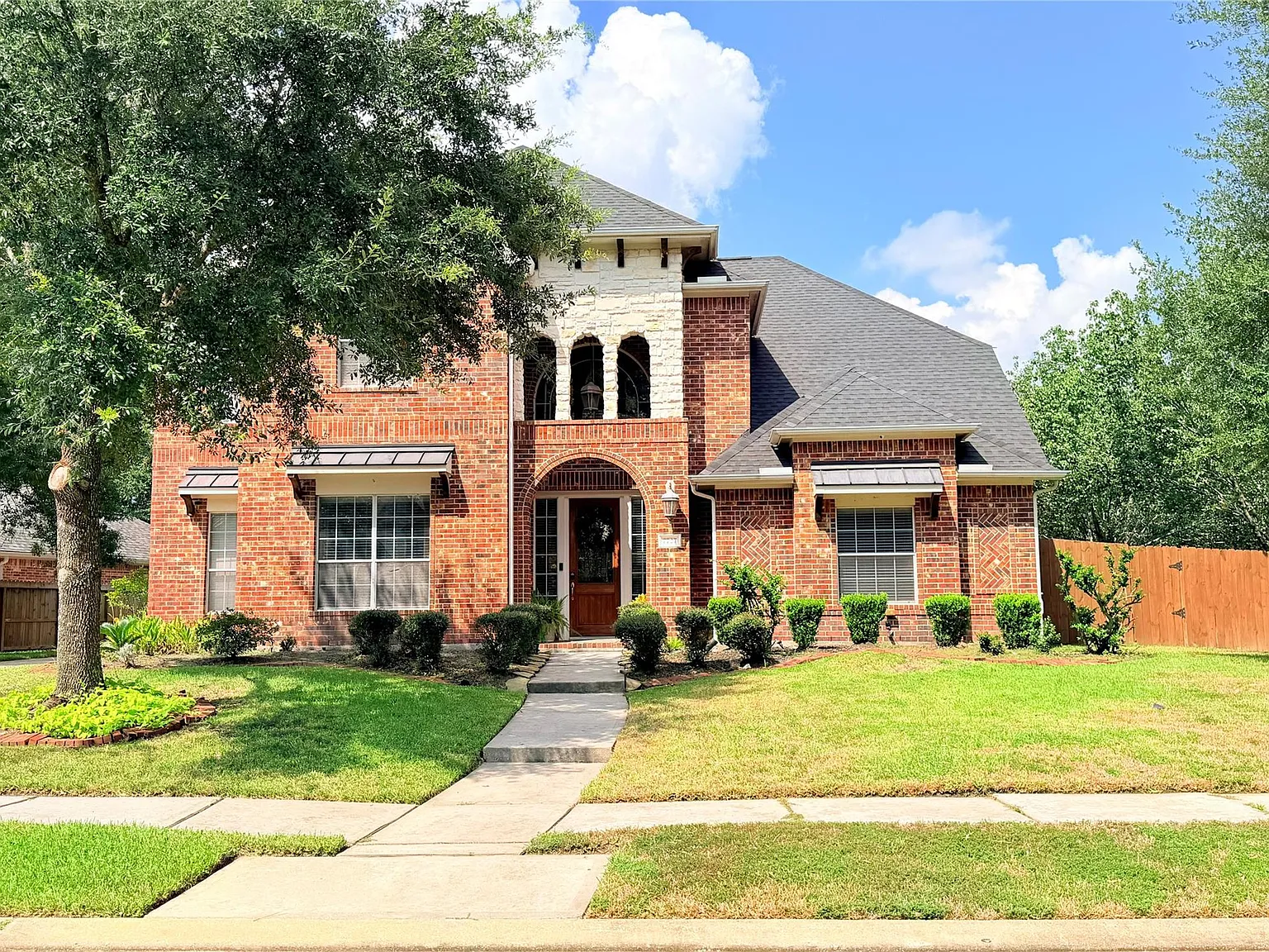 4 bed, 3.5 bath, 3840 sqft, $3,800 — Photo 1