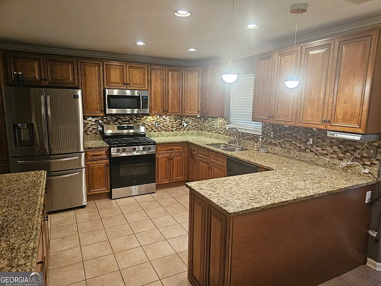 9376 Carnes Crossing Cir — Photo 6