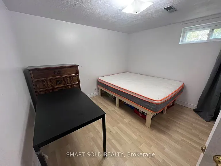 58 Emmeline Cres #BASEMENT — Photo 9