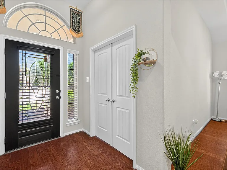 13935 Manobrook Ct — Photo 8