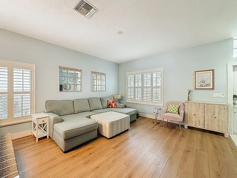 1143 Canoe Point — Photo 9