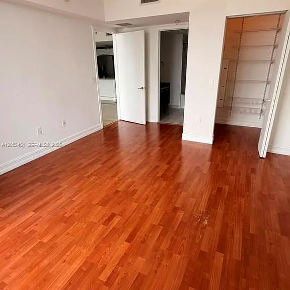 185 SW 7th St #2505 — Photo 6