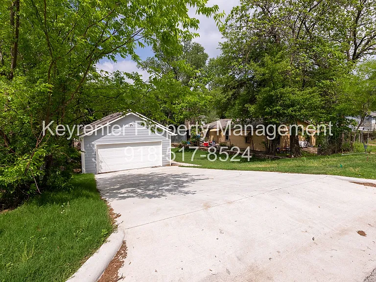 808 N Franklin Ave — Photo 35