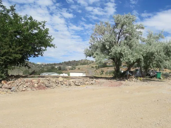 3958 Lava Ct, Wellington, NV 89444