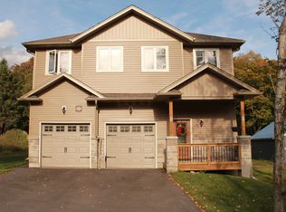 27 Silver St, Huntsville, ON P1H1M2