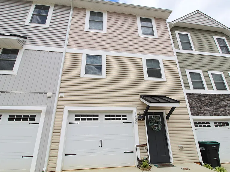1342 Palomino Trl — Photo 1