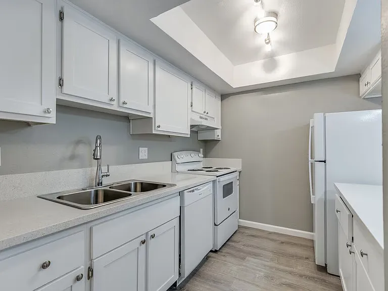 6441 Casada Way #17 — Photo 8