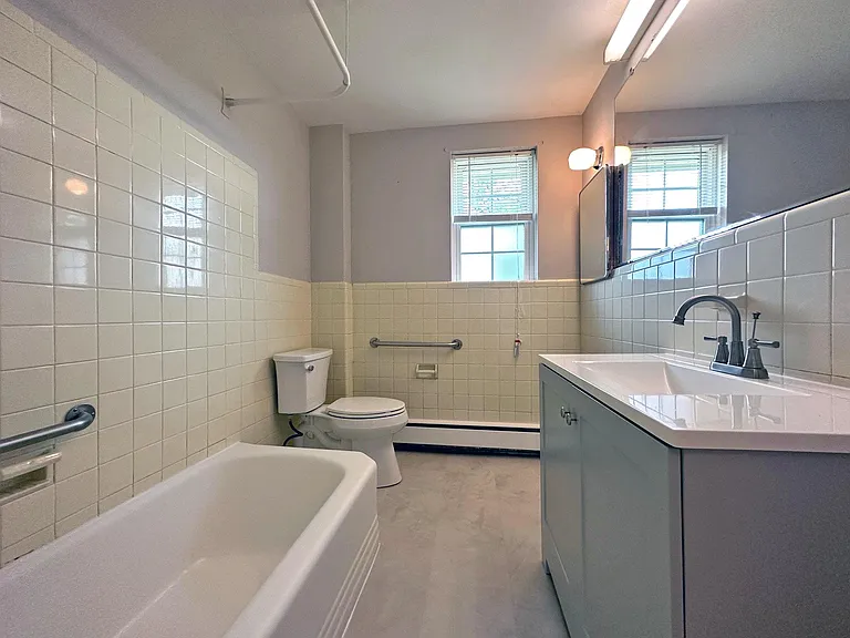 2632 W Chester Pike #D4 — Photo 6