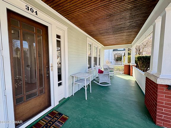 3rd image of 304 16th St