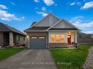 272 Maygrass Way, Ottawa, ON K2S 2K9