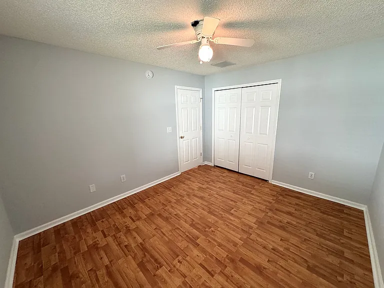 696 Hampton Downs Ct — Photo 14