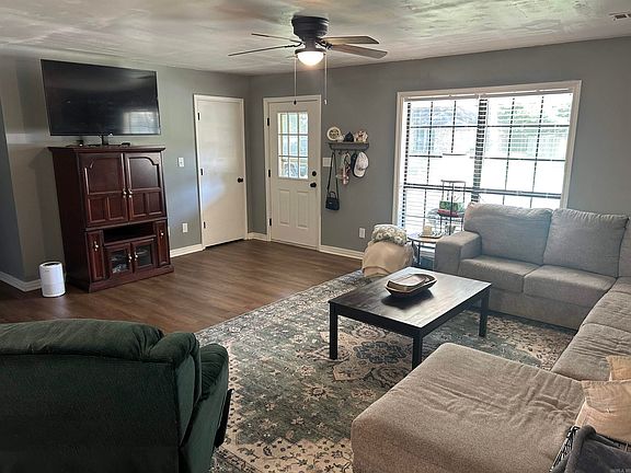 5th image of 2 Blossom Ln