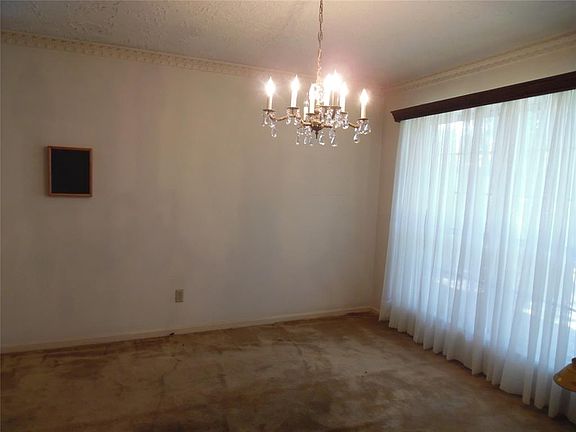 5th image of 9015 Haverstock Dr