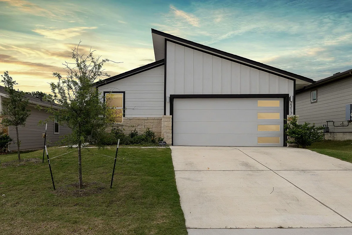 Building Photo - 2313 Ranier Ct