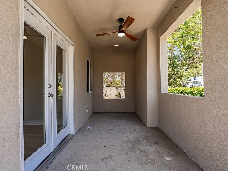 1100 S Highland Ave — Photo 38