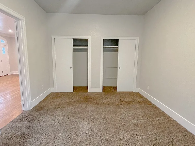 709 N I St #11 — Photo 14