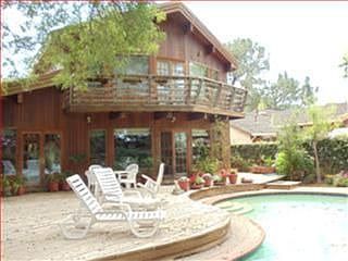 1st image of 2040 Cedar Ave