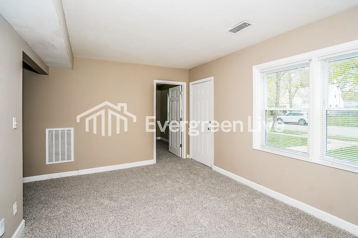 Building Photo - 3532 N 77th St
