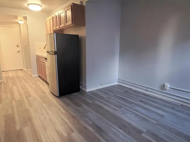 3818 Fremont Ave N #J — Photo 2