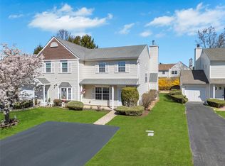 3 Peacock Path, Coram, NY 11727