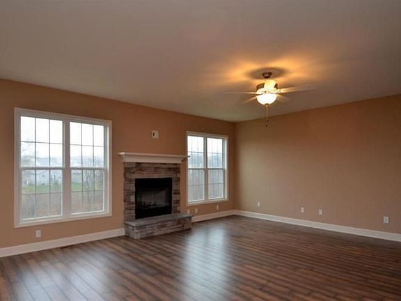 3rd image of 3764 Blue Bonnet Dr