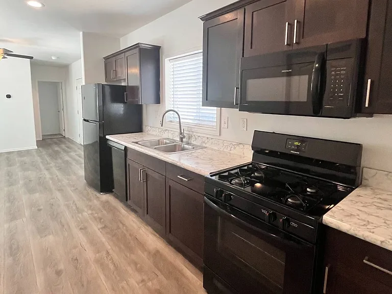 4100 N Romero Rd #125 — Photo 1