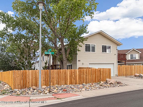 2nd image of 1592 Balsam Ct