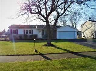 53 Friar Dr, Rochester, NY 14626