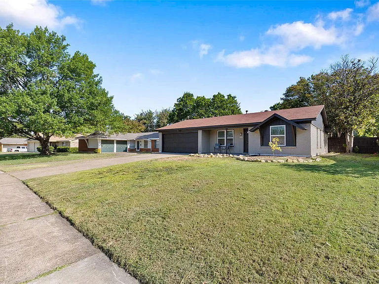 614 Cambridge Dr — Photo 3