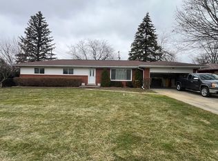 2231 Pauline Cir, Grand Blanc, MI 48439