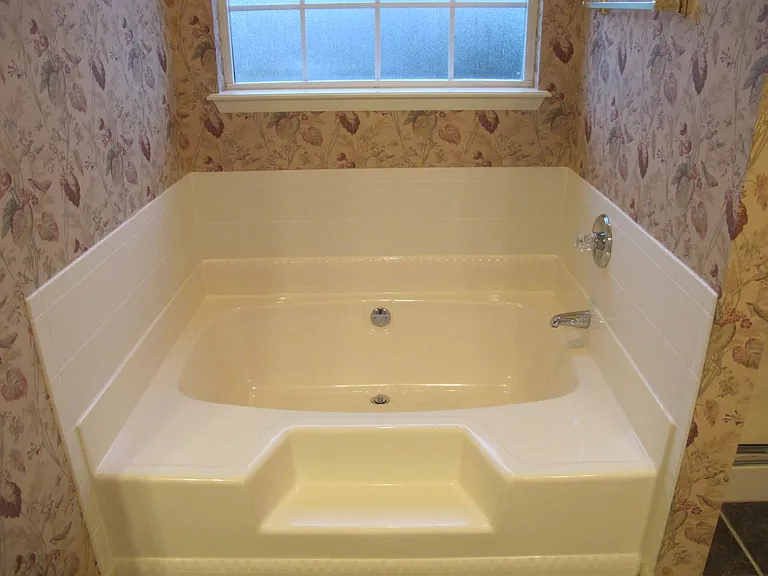 600 Surrey Ln — Photo 18